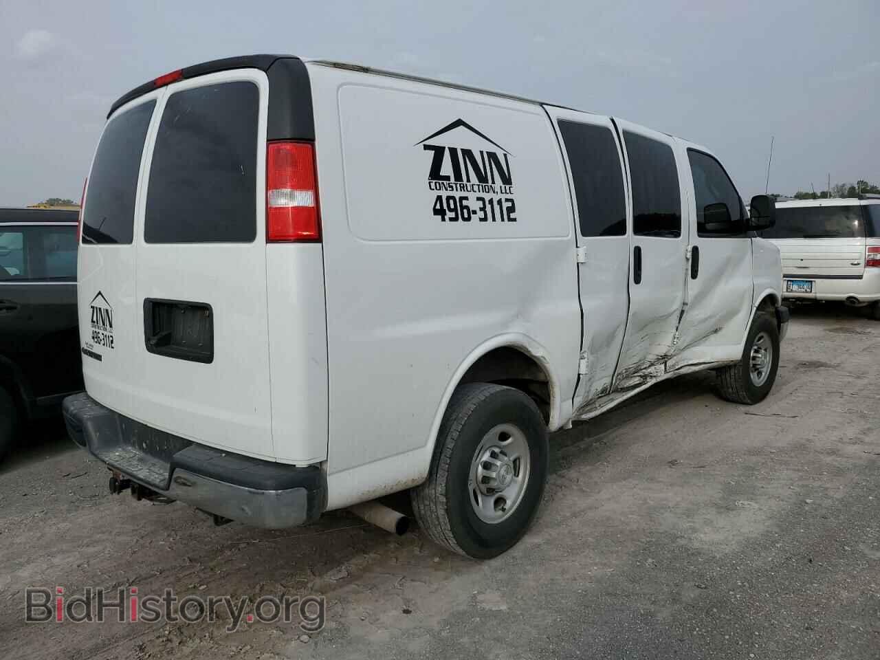 2017 CHEVROLET EXPRESS - VIN: 1GCWGAFFXH1348370 - Фото 3
