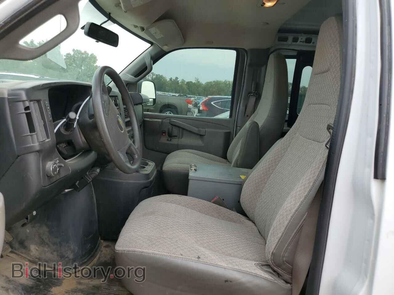 2017 CHEVROLET EXPRESS - VIN: 1GCWGAFFXH1348370 - Фото 7
