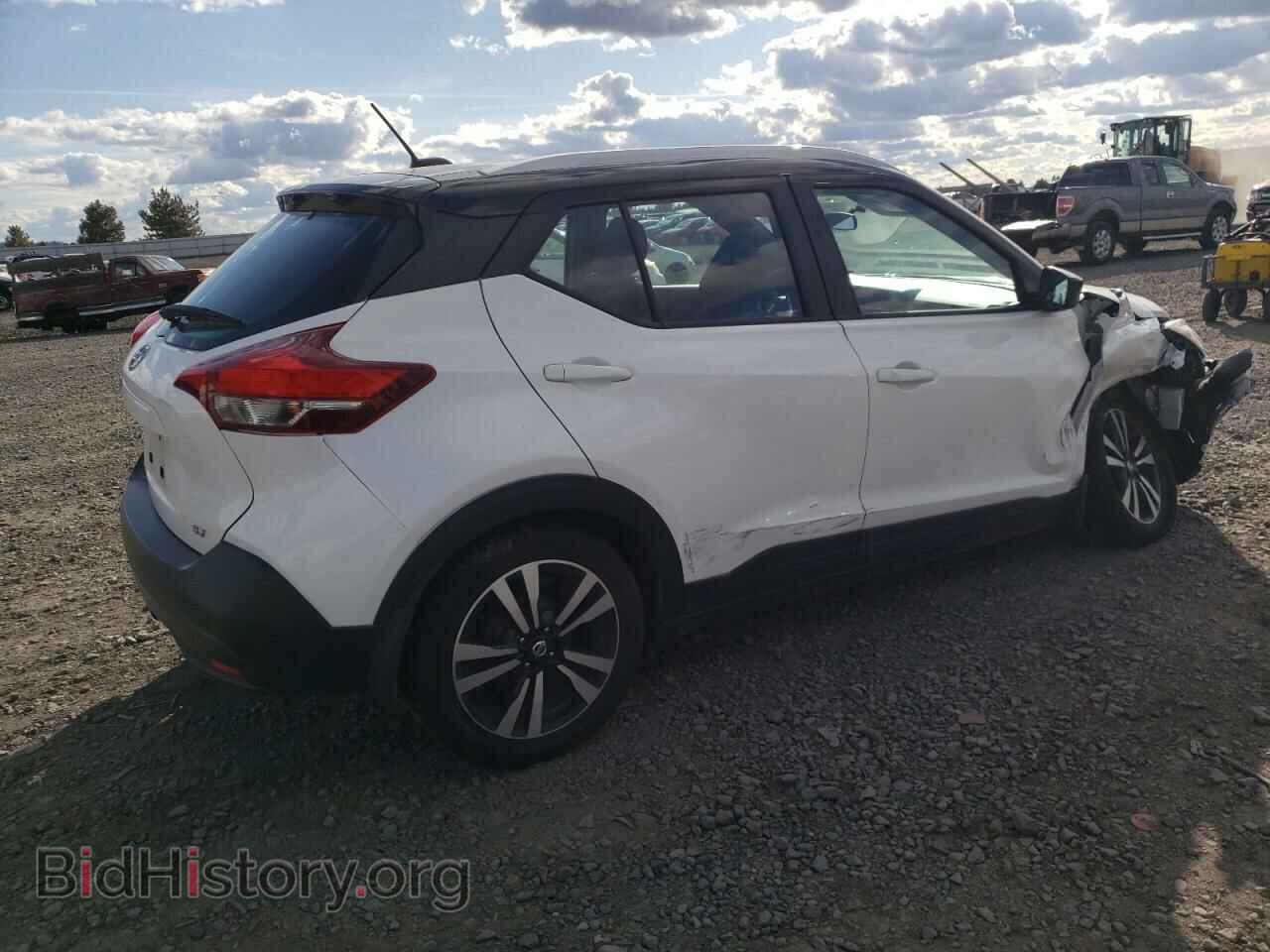 2019 NISSAN KICKS - VIN: 3N1CP5CU3KL564559 - Фото 3