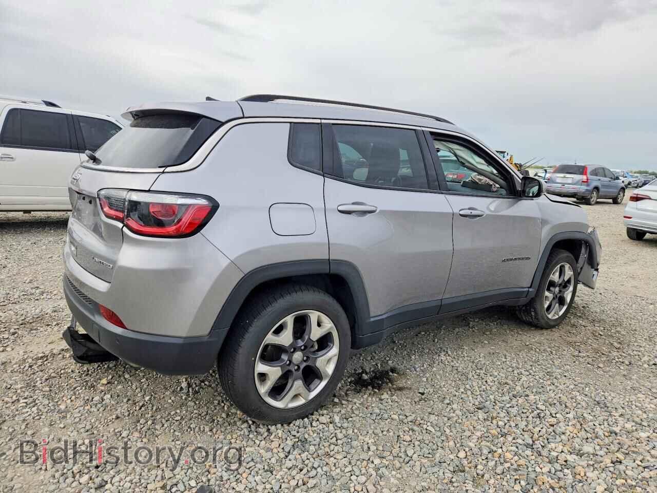 2018 Jeep COMPASS (VIN 3C4NJDCB4JT393111) — photo 3 of 15