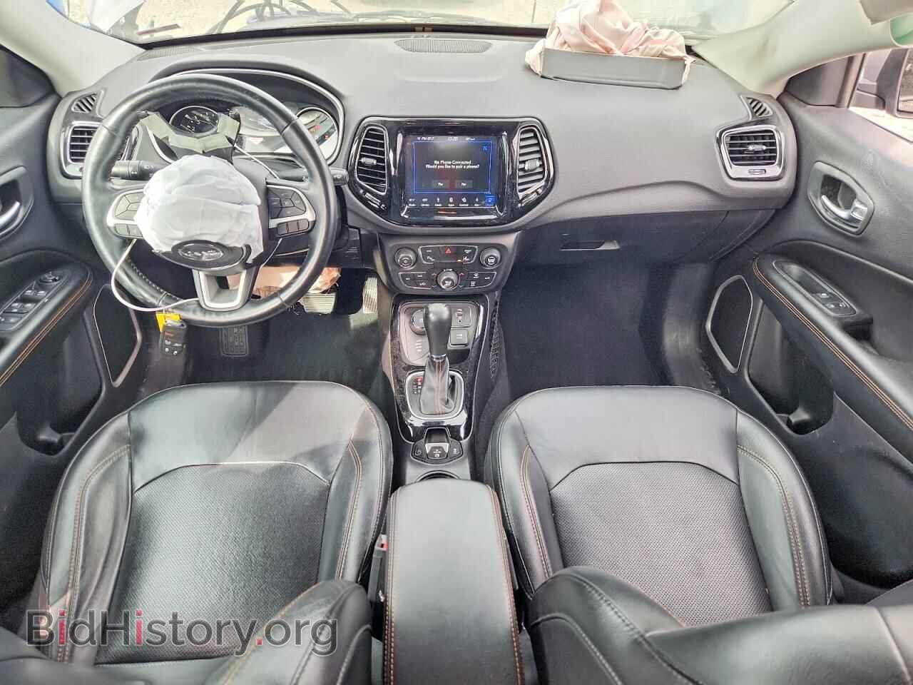 2018 Jeep COMPASS (VIN 3C4NJDCB4JT393111) — photo 8 of 15