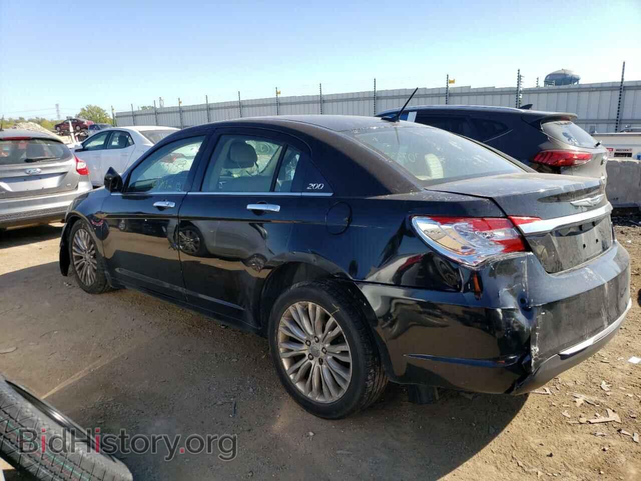 2011 CHRYSLER 200 - VIN: 1C3BC2FG7BN619558 - Photo 2