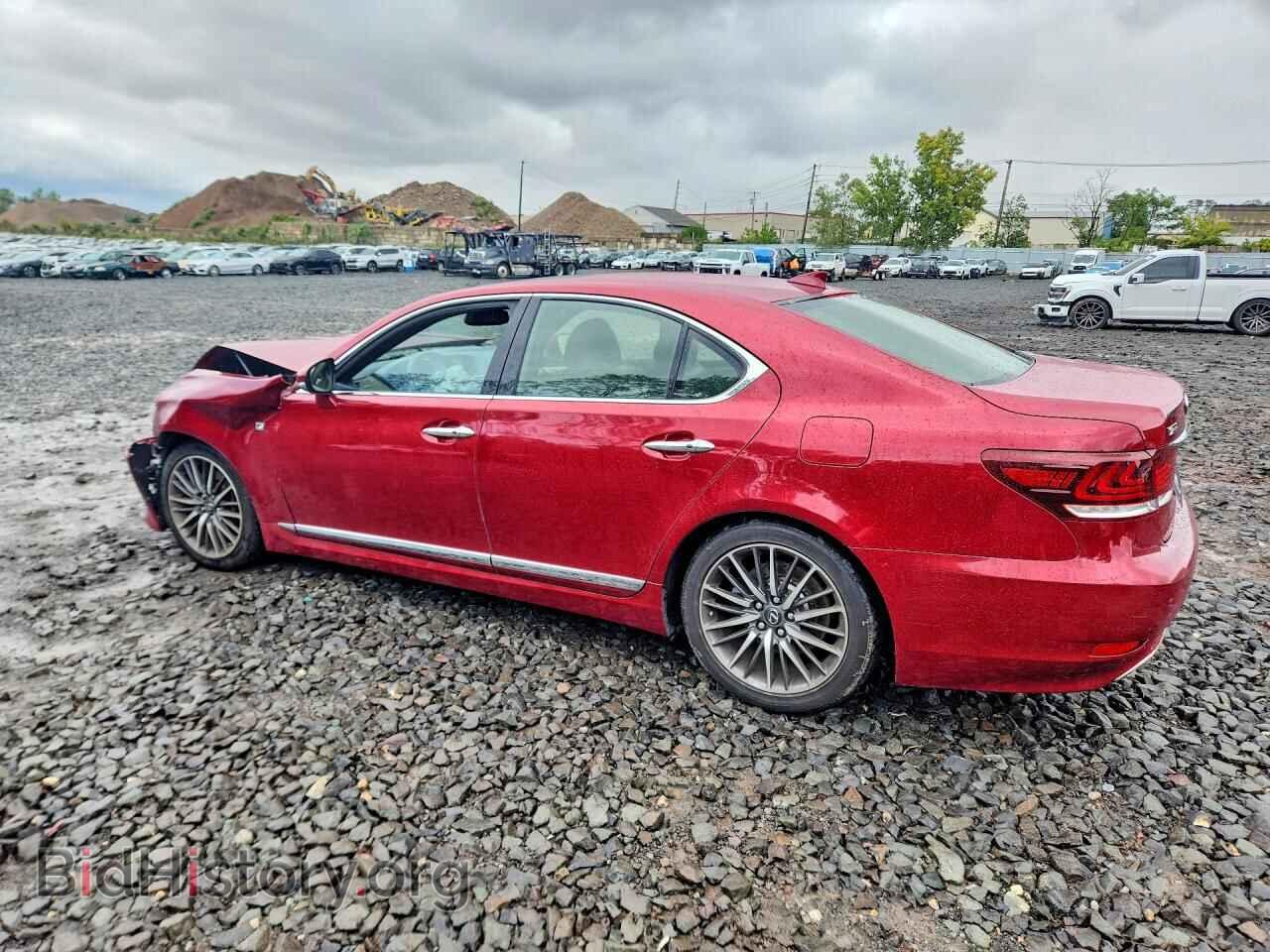 2016 LEXUS LS460 - VIN: JTHBL5EF8G5139895 - Photo 2
