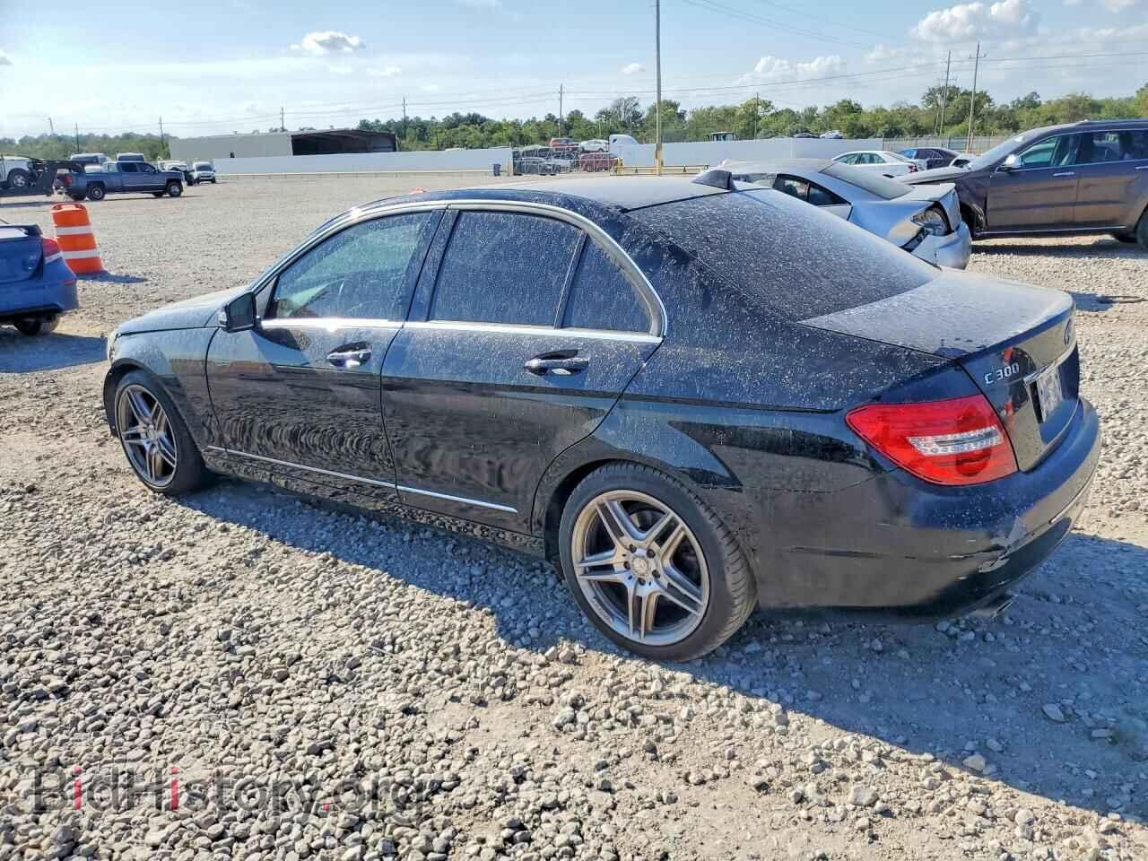 2012 MERCEDES-BENZ C-CLASS - VIN: WDDGF8BBXCA655636 - Photo 2