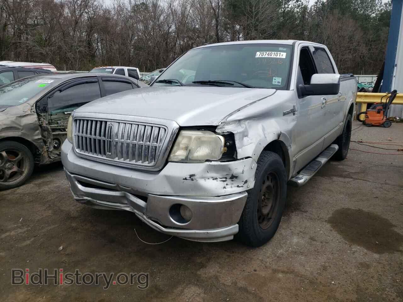 2007 LINCOLN MARK LT - VIN: 5LTPW165X7FJ11326 - Фото 2