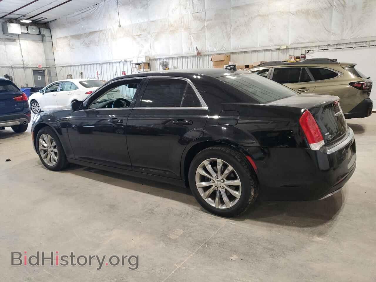 2015 CHRYSLER 300 - VIN: 2C3CCARG4FH899884 - Фото 2