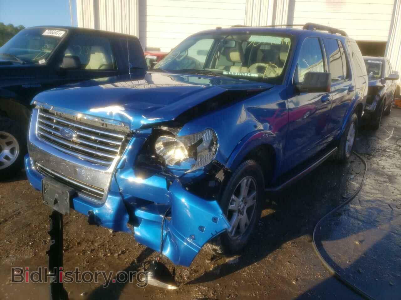 2010 FORD EXPLORER - VIN: 1FMEU7DE1AUB02082 - Фото 2
