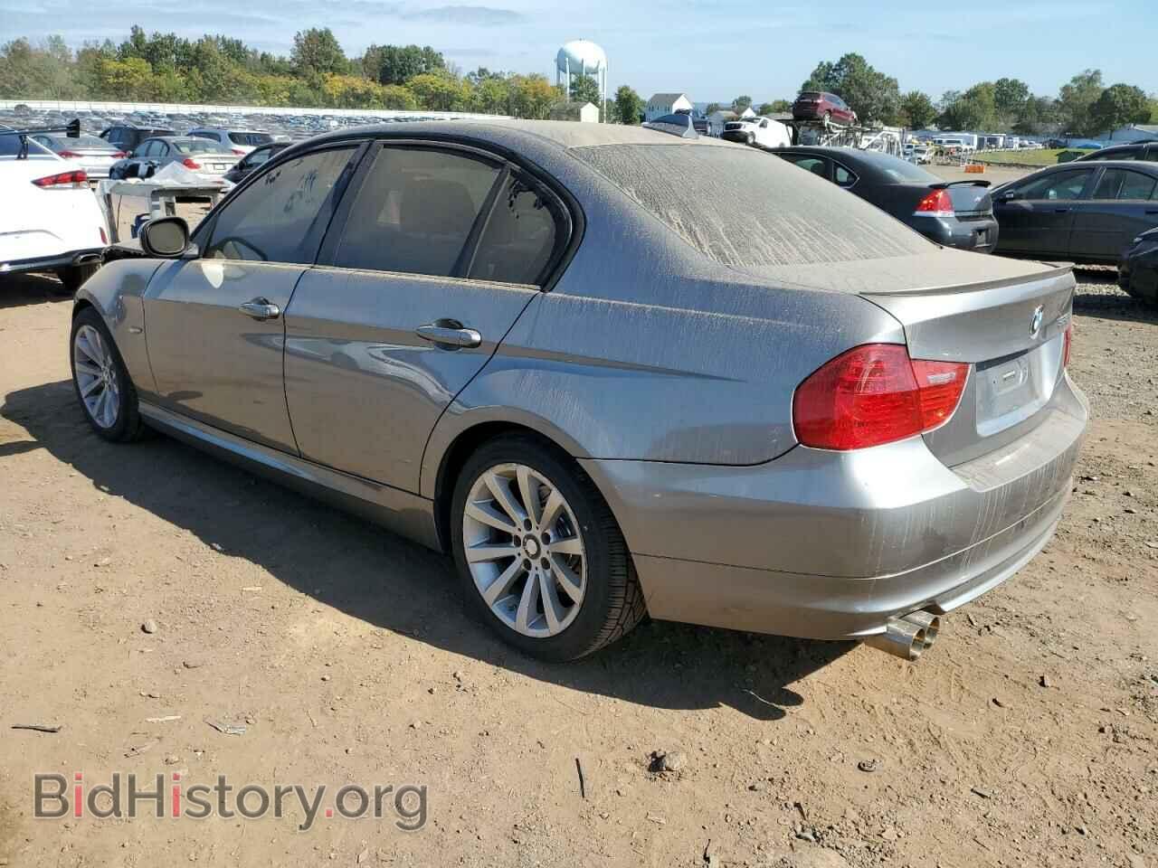 2011 BMW 3 SERIES - VIN: WBAPH5G5XBNM74336 - Фото 2
