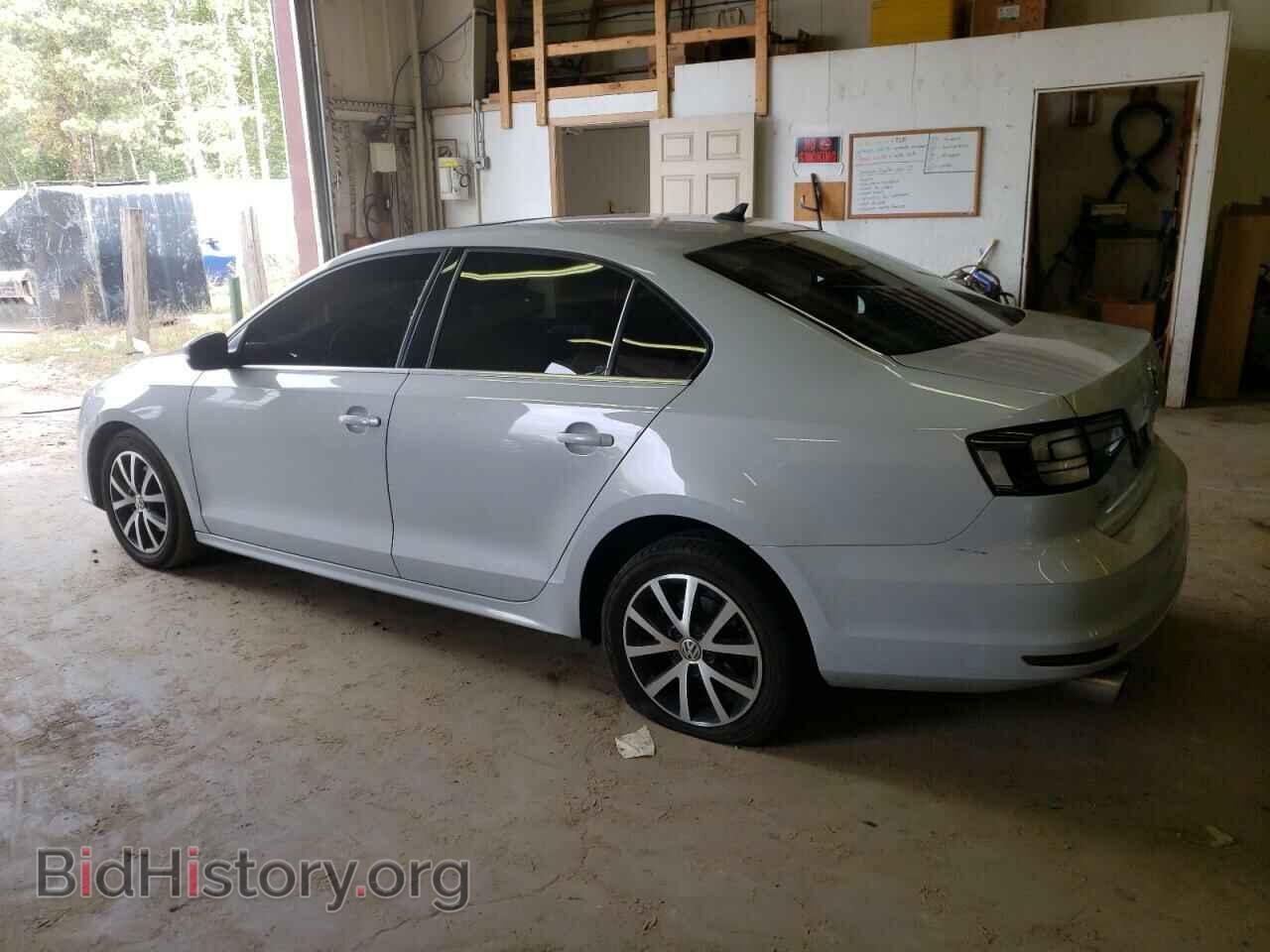 2017 VOLKSWAGEN JETTA - VIN: 3VWDB7AJ1HM272221 - Фото 2