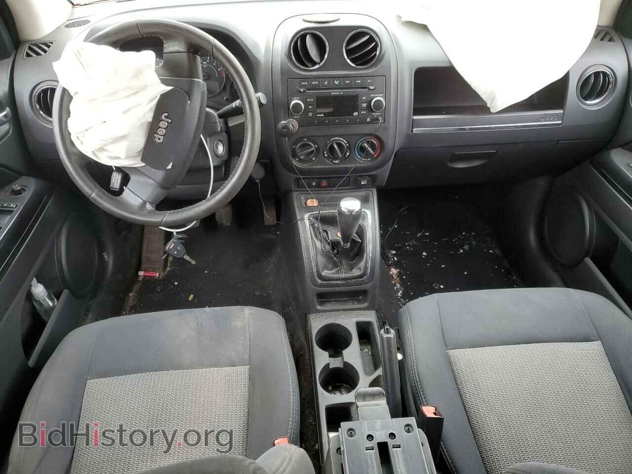 2009 JEEP COMPASS - VIN: 1J4FF47B99D146145 - Photo 8