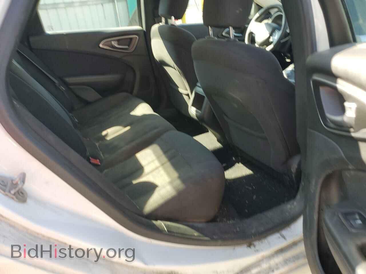 2015 CHRYSLER 200 - VIN: 1C3CCCABXFN755730 - Фото 10