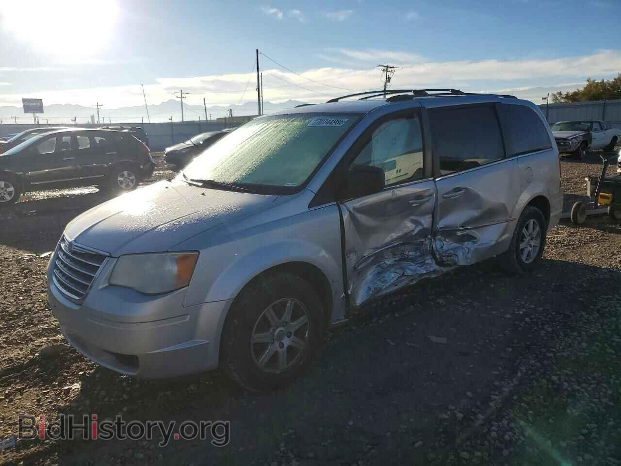 Photo 2A4RR5D14AR167931 - CHRYSLER MINIVAN 2010