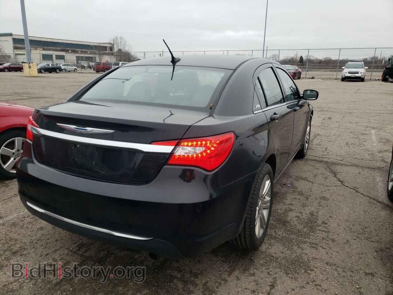 2011 CHRYSLER 200 - VIN: 1C3BC1FB1BN623409 - Фото 4