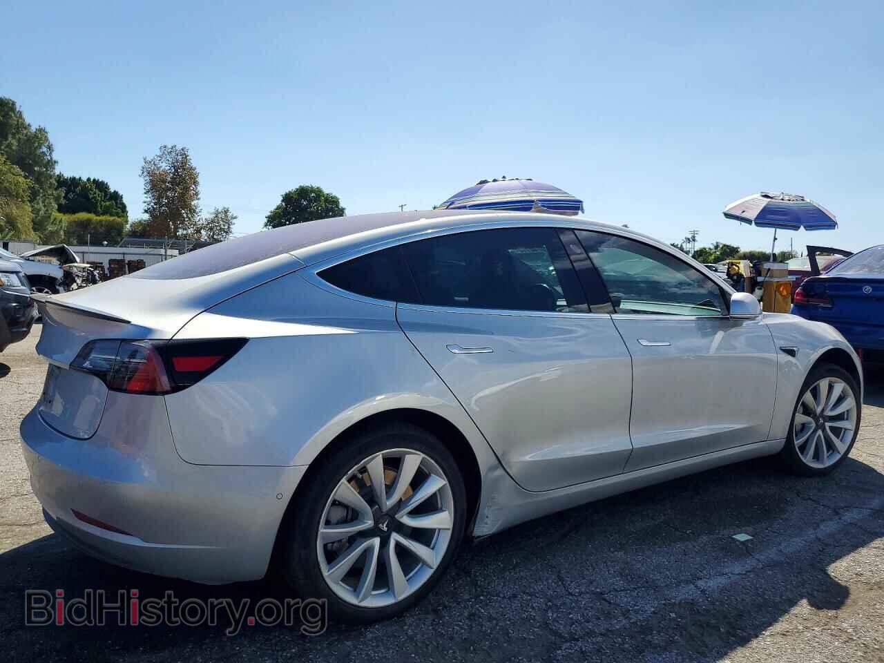 2018 TESLA MODEL 3 - VIN: 5YJ3E1EAXJF011001 - Фото 3