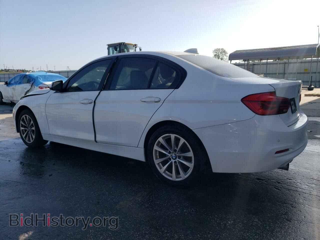 2017 BMW 3 SERIES - VIN: WBA8E1G59HNU13266 - Фото 2