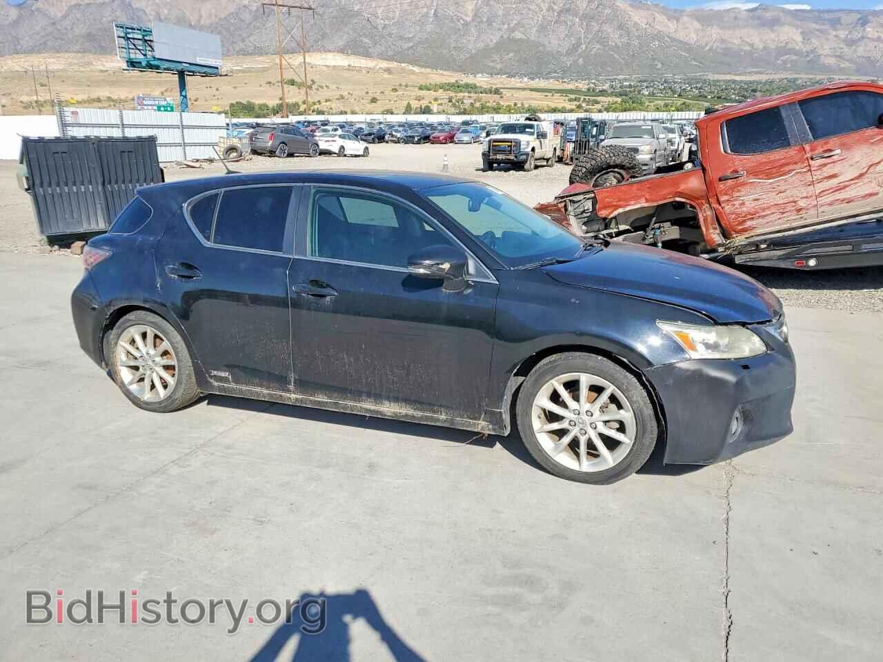 2011 LEXUS CT 200 - VIN: JTHKD5BH6B2030560 - Photo 4