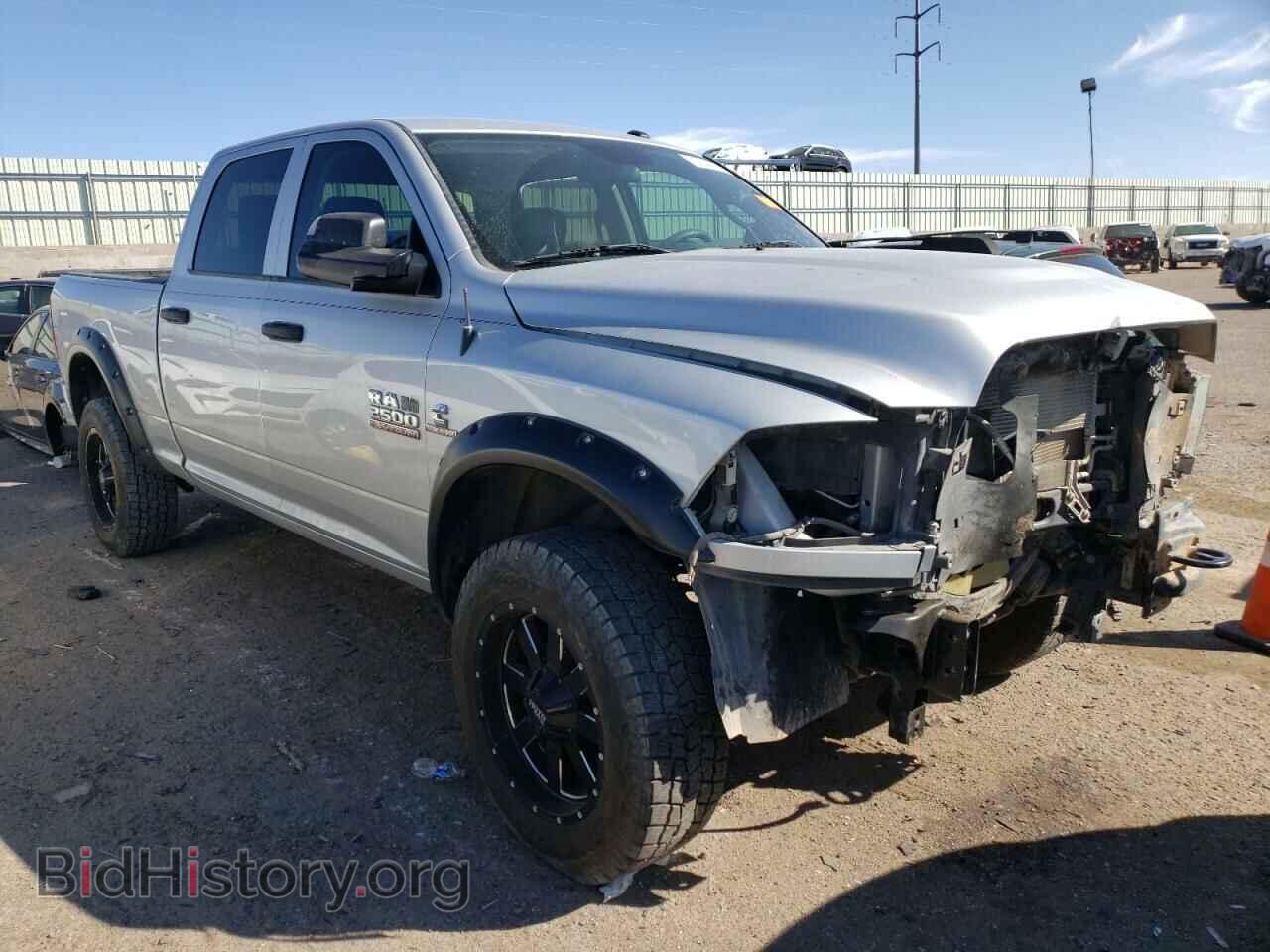 2017 RAM All Models - VIN: 3C6UR5CL6HG554247 - Photo 4
