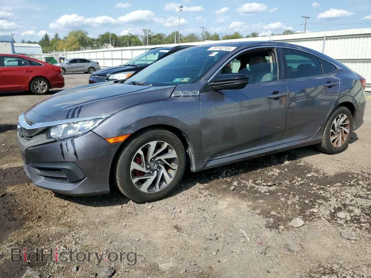 Photo 19XFC2F74GE217358 - HONDA CIVIC 2016