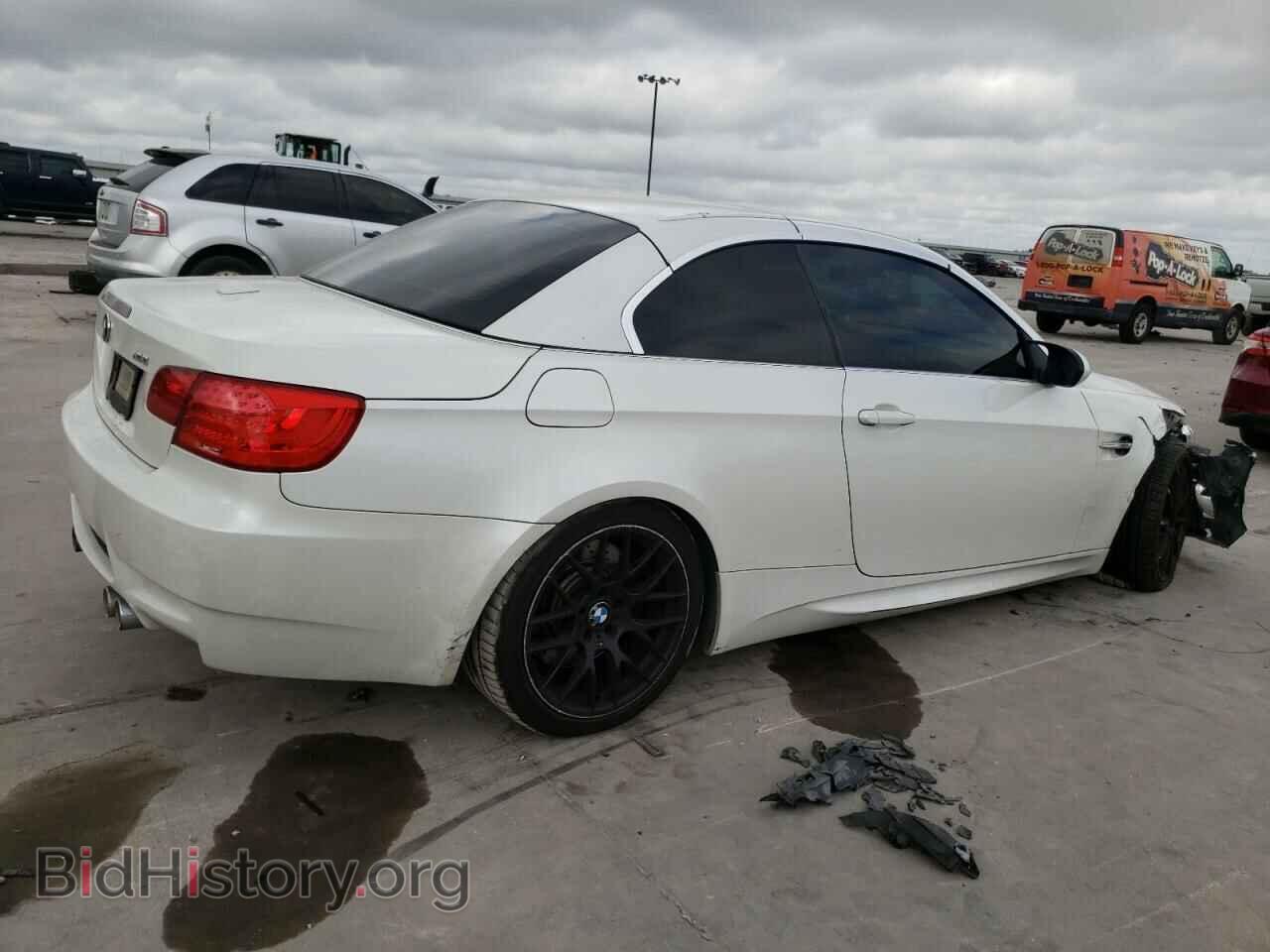 2011 BMW M3 - VIN: WBSDX9C51BE585291 - Фото 3