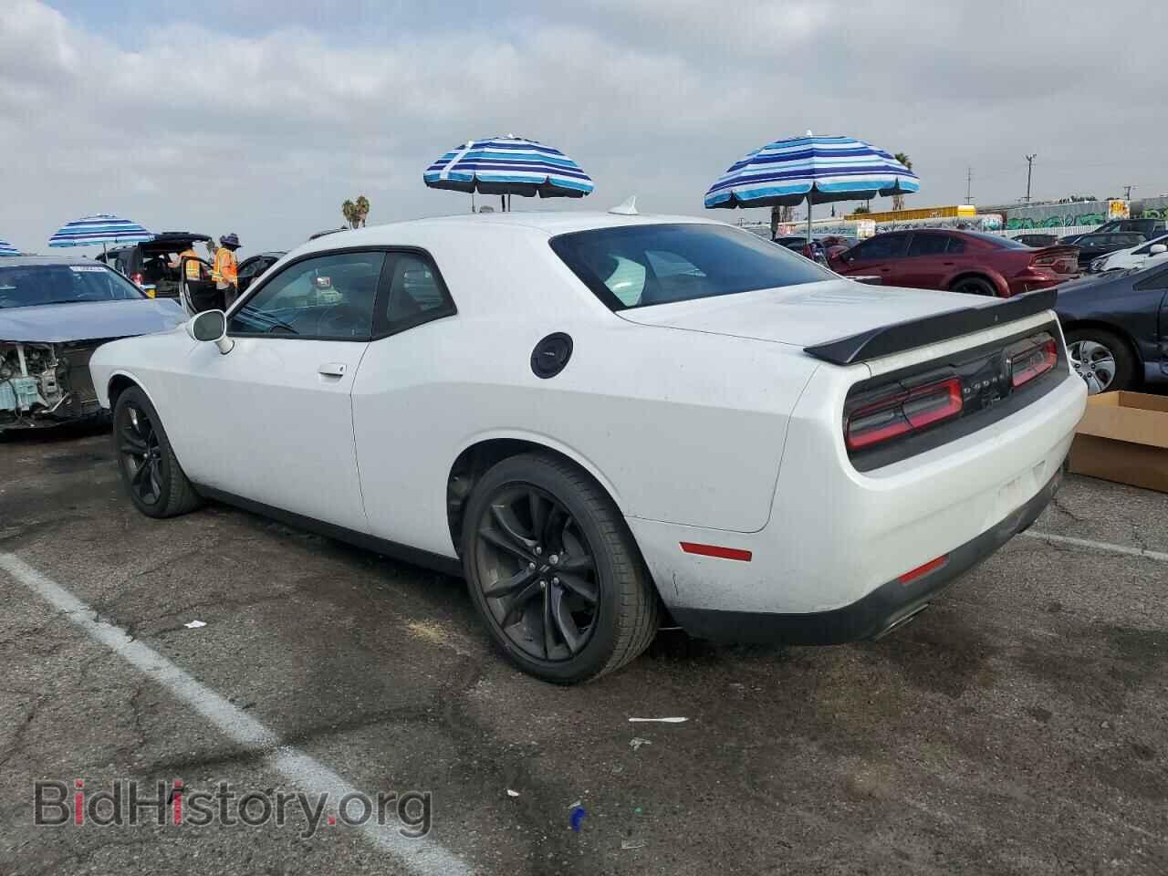 2018 DODGE CHALLENGER - VIN: 2C3CDZAG2JH181976 - Фото 2