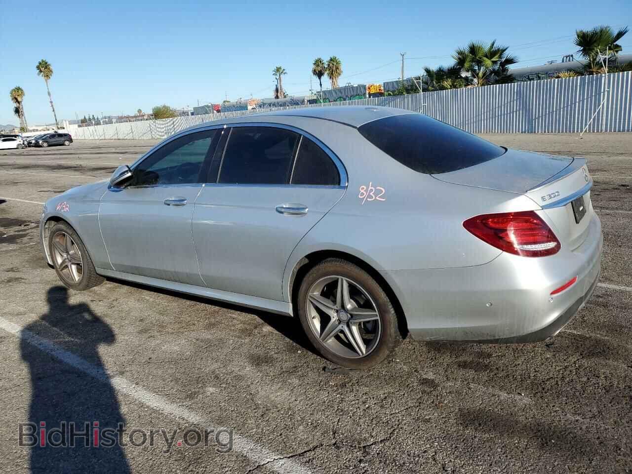 2017 MERCEDES-BENZ E-CLASS - VIN: WDDZF4JB1HA121404 - Фото 2