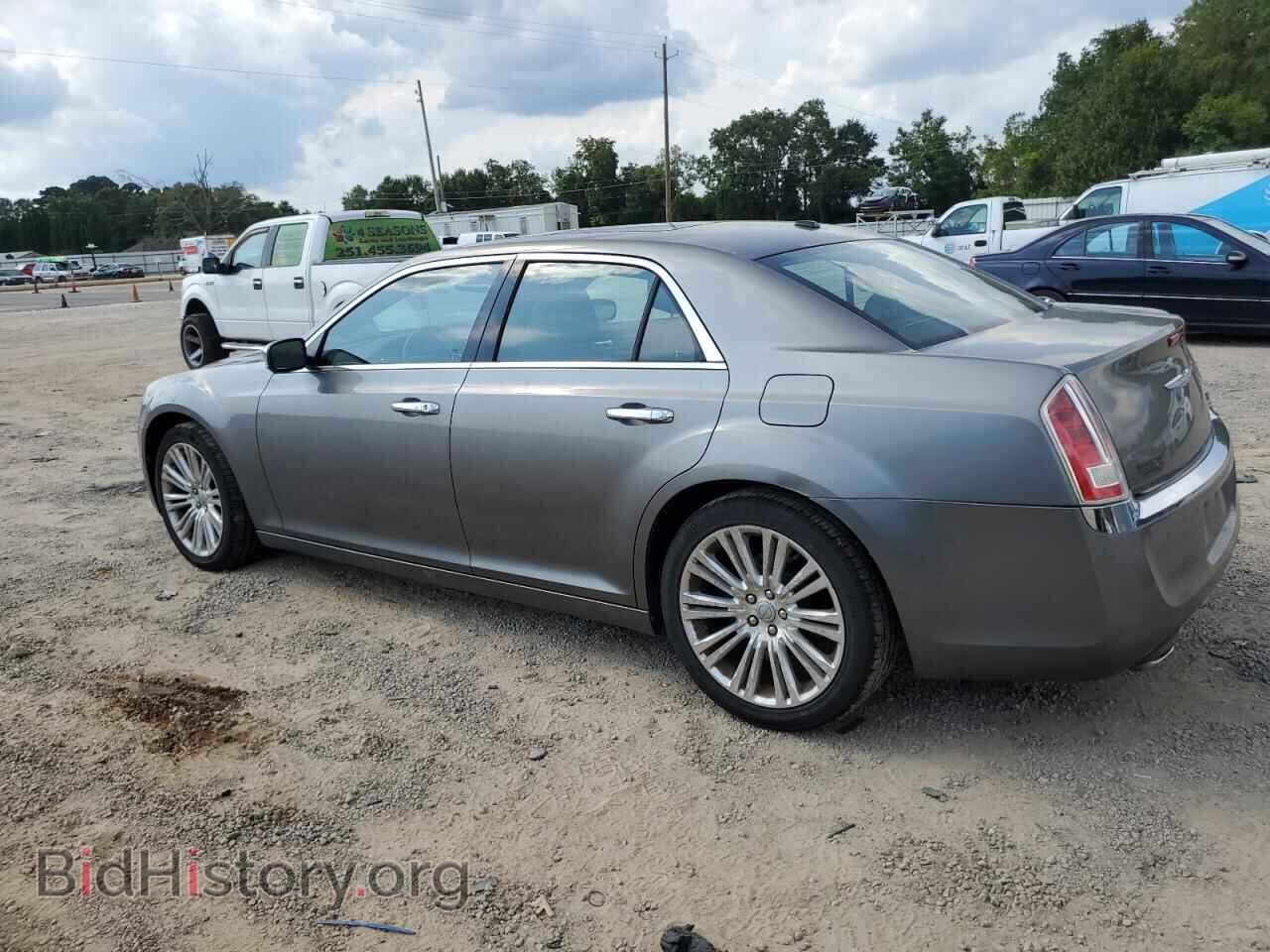 2011 CHRYSLER 300 - VIN: 2C3CA6CT0BH580565 - Фото 2