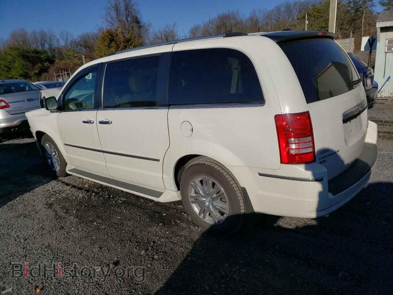 2010 CHRYSLER MINIVAN - VIN: 2A4RR6DX0AR136623 - Фото 2