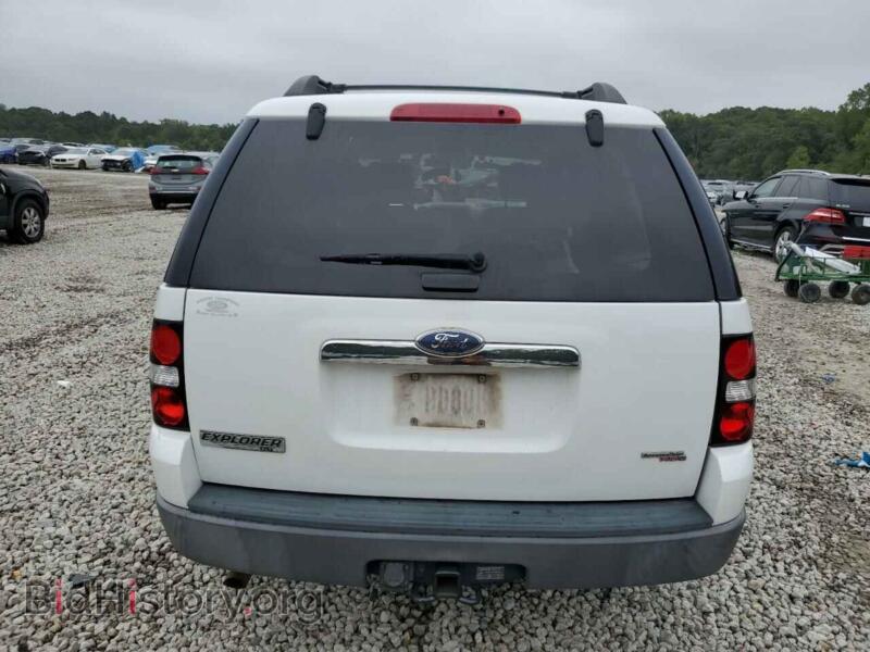 2006 Ford EXPLORER (VIN 1FMEU63E56UB34634) — фото 6 из 12