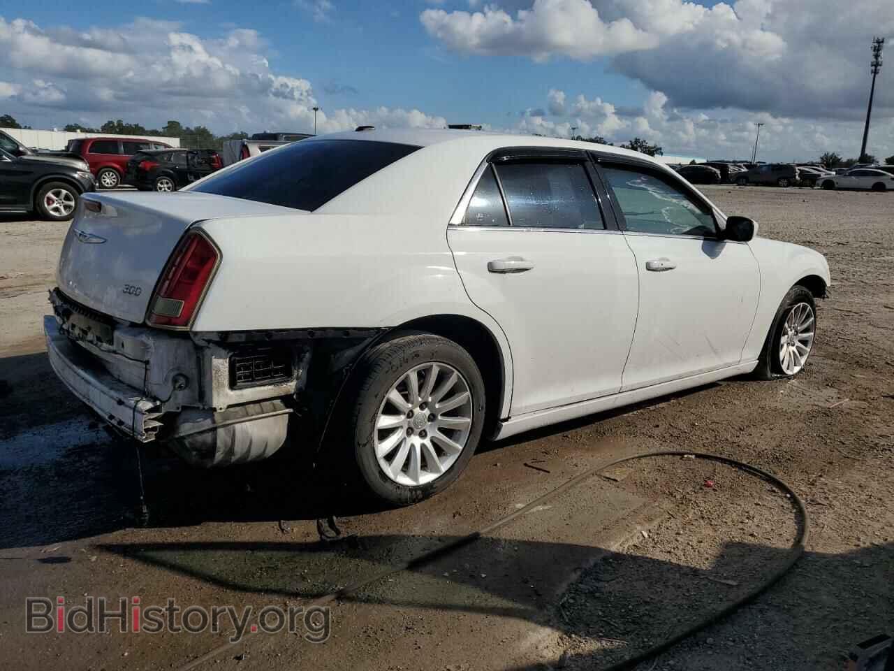 2013 CHRYSLER 300 - VIN: 2C3CCAAGXDH558711 - Фото 3
