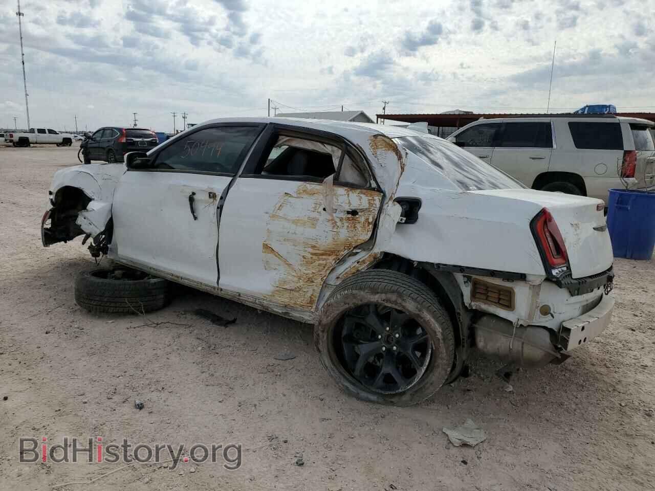 2021 CHRYSLER 300 - VIN: 2C3CCABG3MH541229 - Фото 2