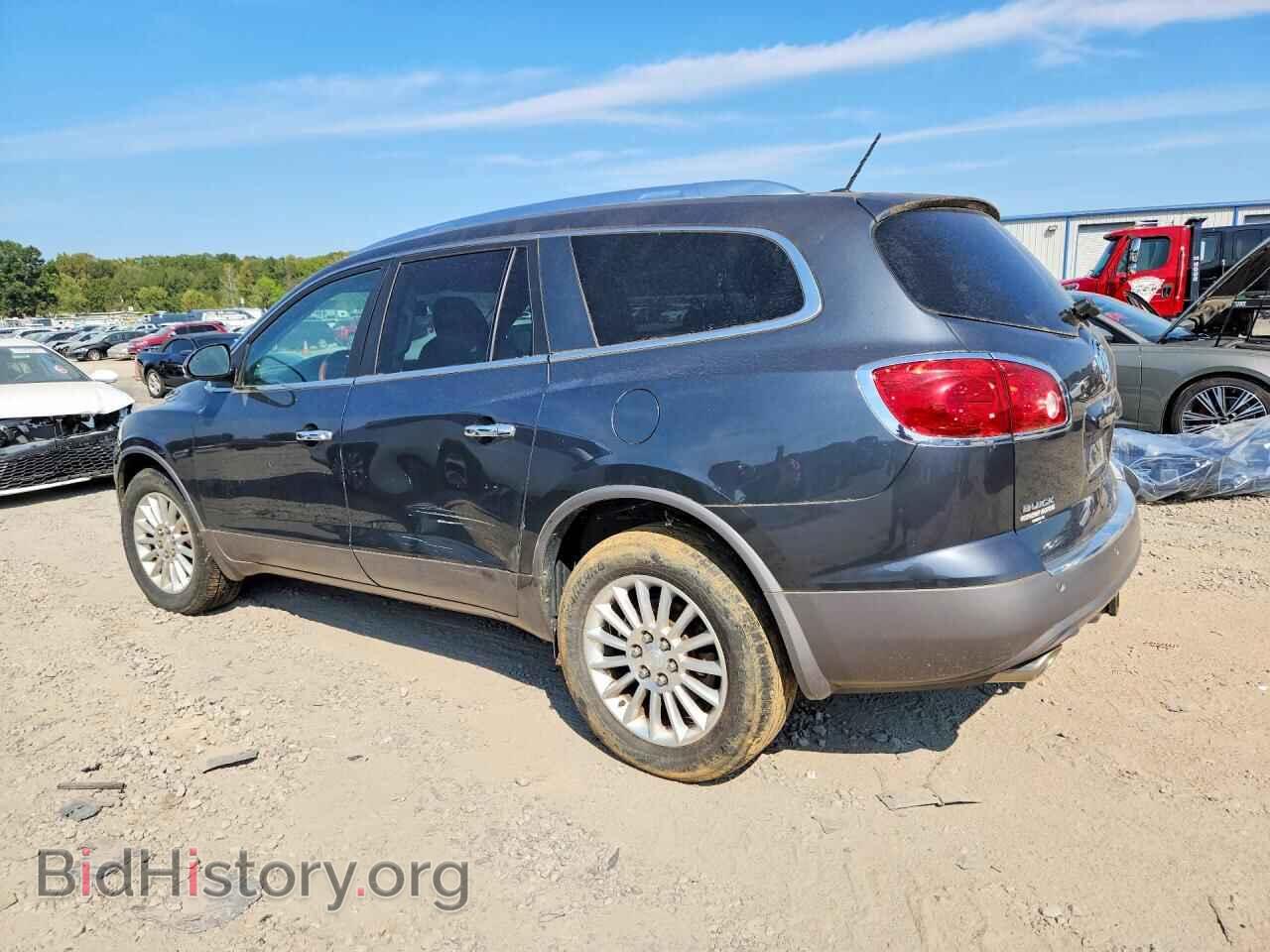 2011 BUICK ENCLAVE - VIN: 5GAKRAED3BJ300954 - Photo 2