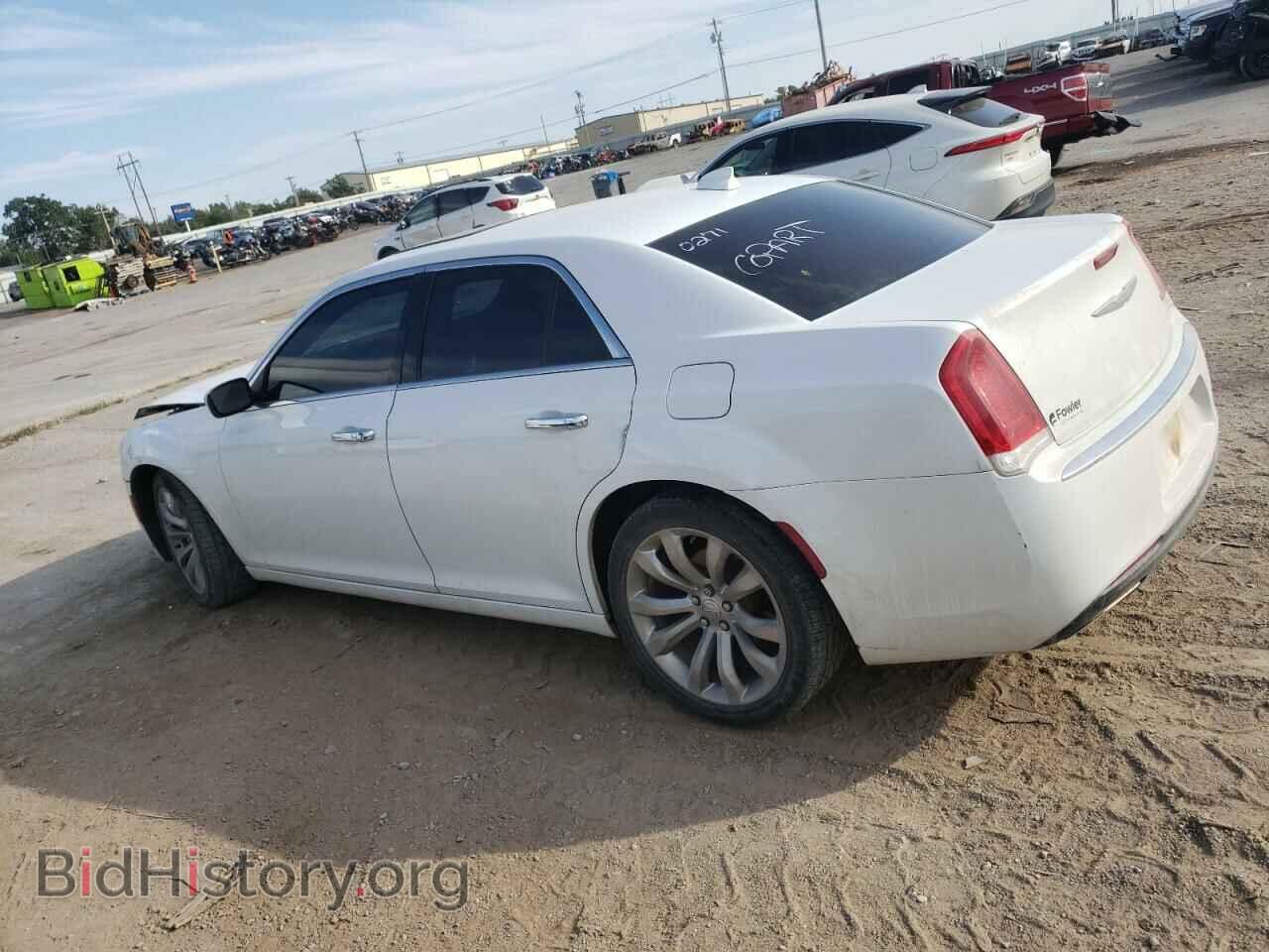 2018 CHRYSLER 300 - VIN: 2C3CCAEG3JH140271 - Фото 2