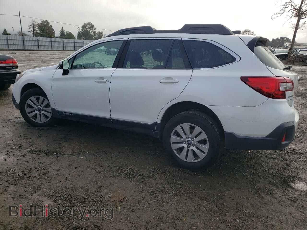 2018 SUBARU OUTBACK - VIN: 4S4BSAFC3J3276050 - Фото 2