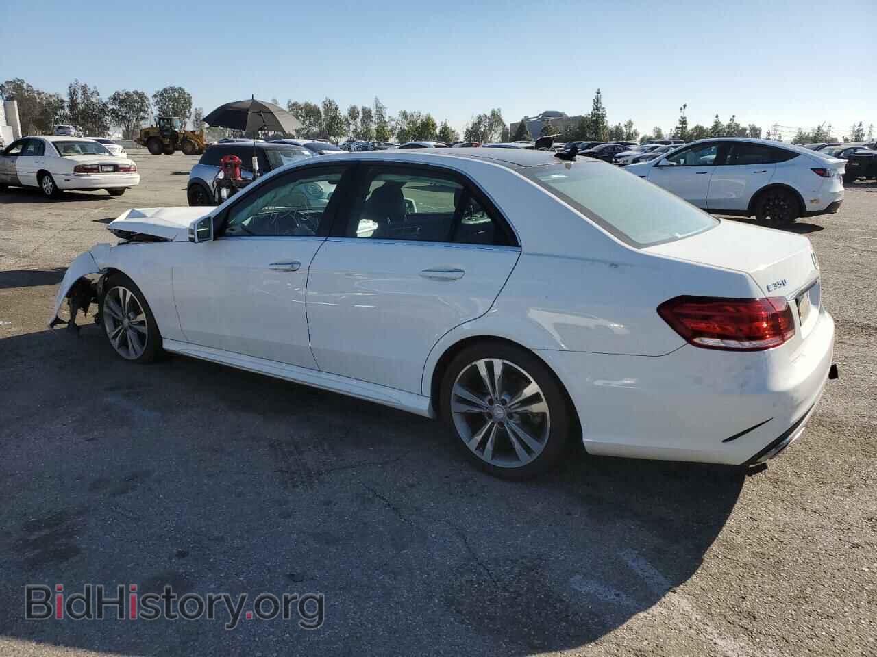 2014 MERCEDES-BENZ E-CLASS - VIN: WDDHF5KB4EA877577 - Фото 2