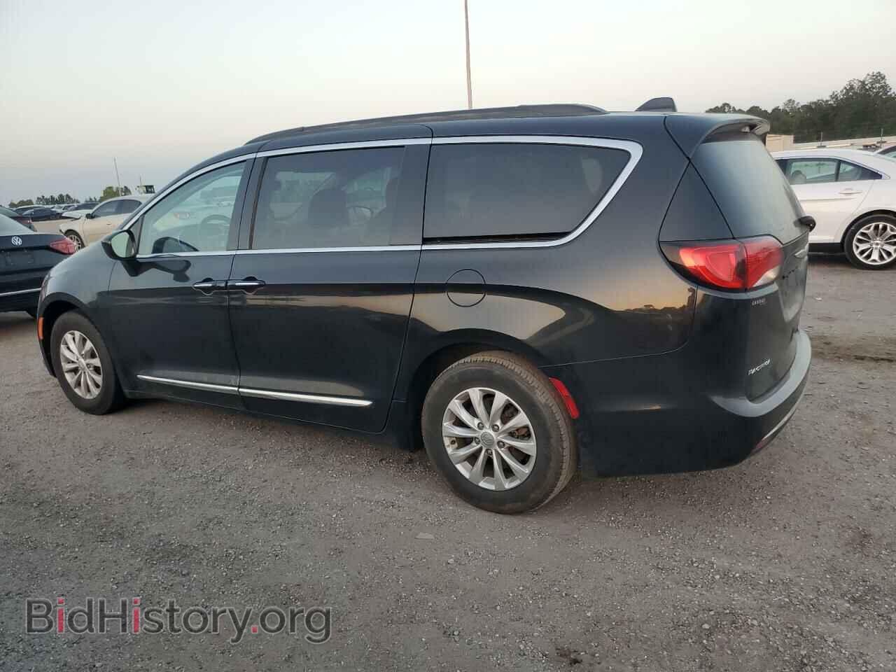 2017 CHRYSLER PACIFICA - VIN: 2C4RC1BGXHR543887 - Фото 2