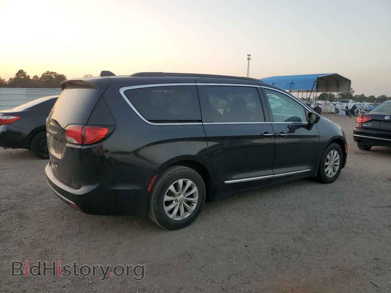 2017 CHRYSLER PACIFICA - VIN: 2C4RC1BGXHR543887 - Фото 3