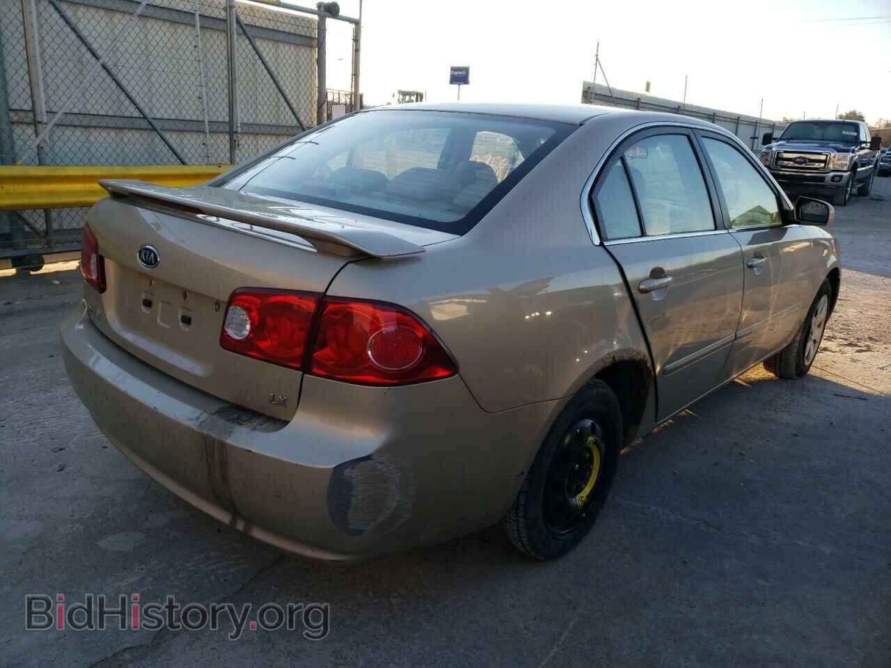 2008 KIA OPTIMA - VIN: KNAGE123785255978 - Фото 4