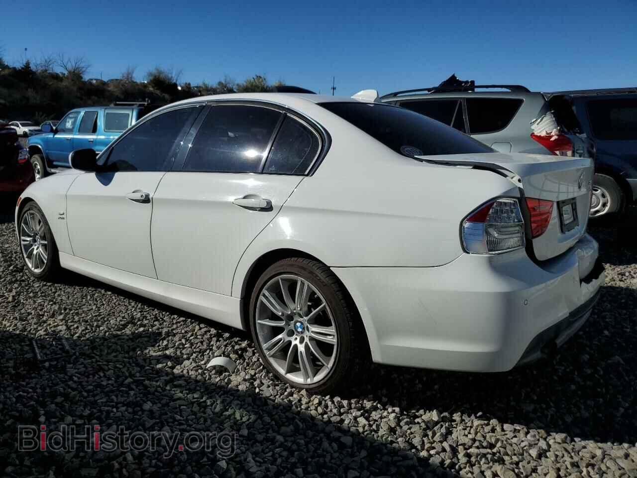 2011 BMW 3 SERIES - VIN: WBAPL5C54BA742311 - Фото 2