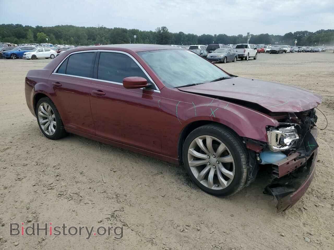 2019 CHRYSLER 300 - VIN: 2C3CCAAG7KH548182 - Фото 4
