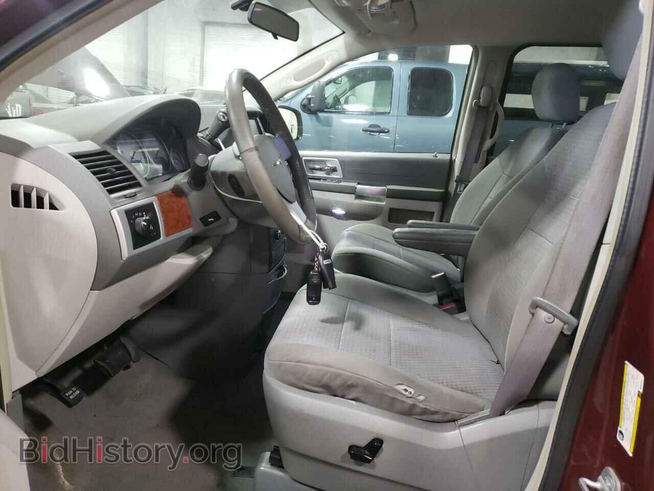 2008 CHRYSLER MINIVAN - VIN: 2A8HR54P98R655944 - Фото 7