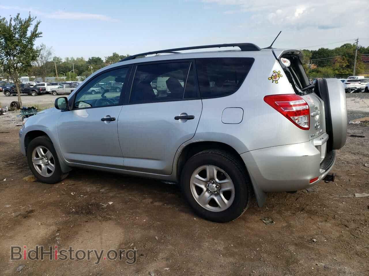 2011 TOYOTA RAV4 - VIN: JTMBF4DV3B5037814 - Фото 2