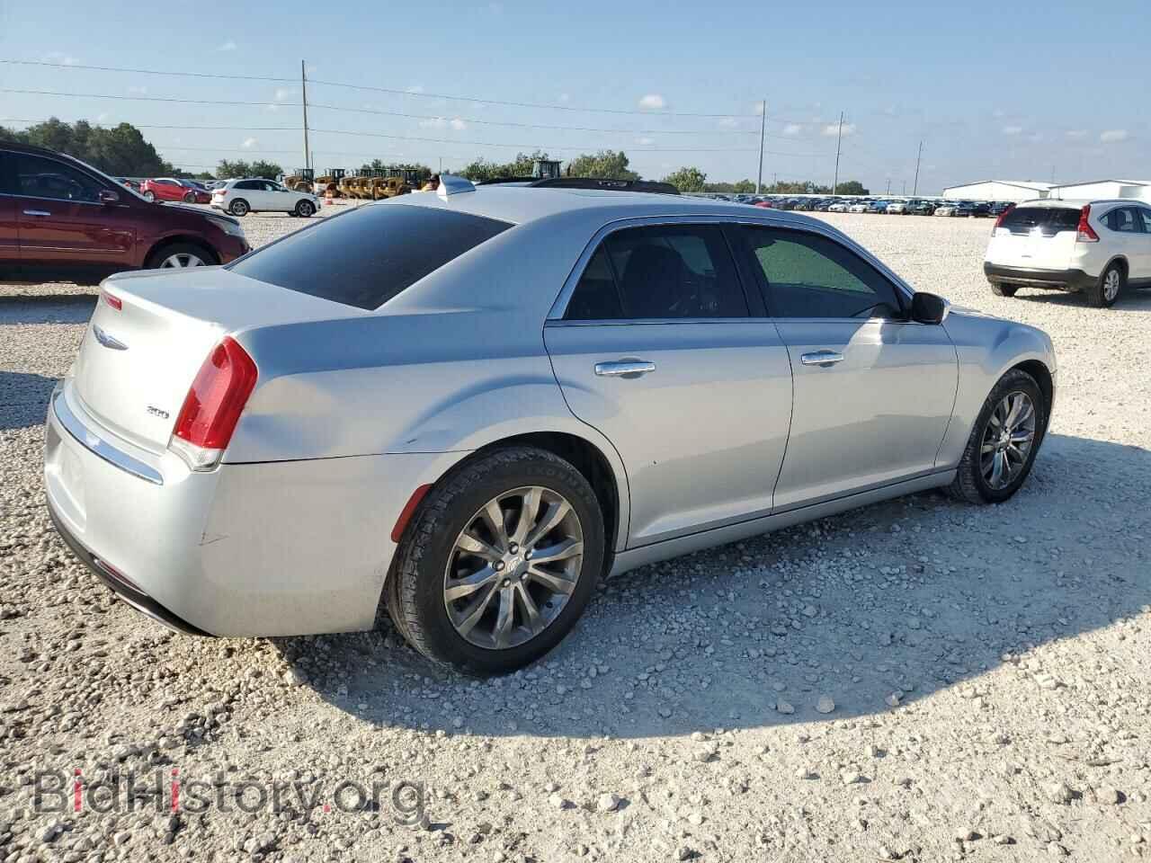 2020 CHRYSLER 300 - VIN: 2C3CCAKG5LH124497 - Фото 3