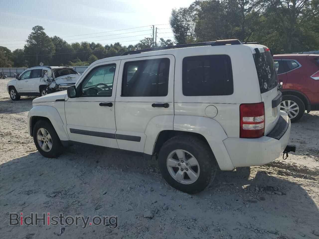 2009 JEEP LIBERTY - VIN: 1J8GP28K19W511585 - Фото 2