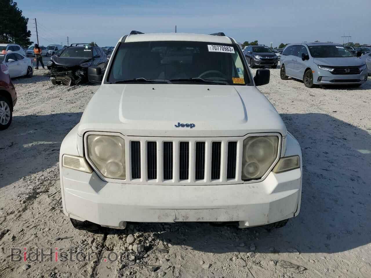 2009 JEEP LIBERTY - VIN: 1J8GP28K19W511585 - Фото 5