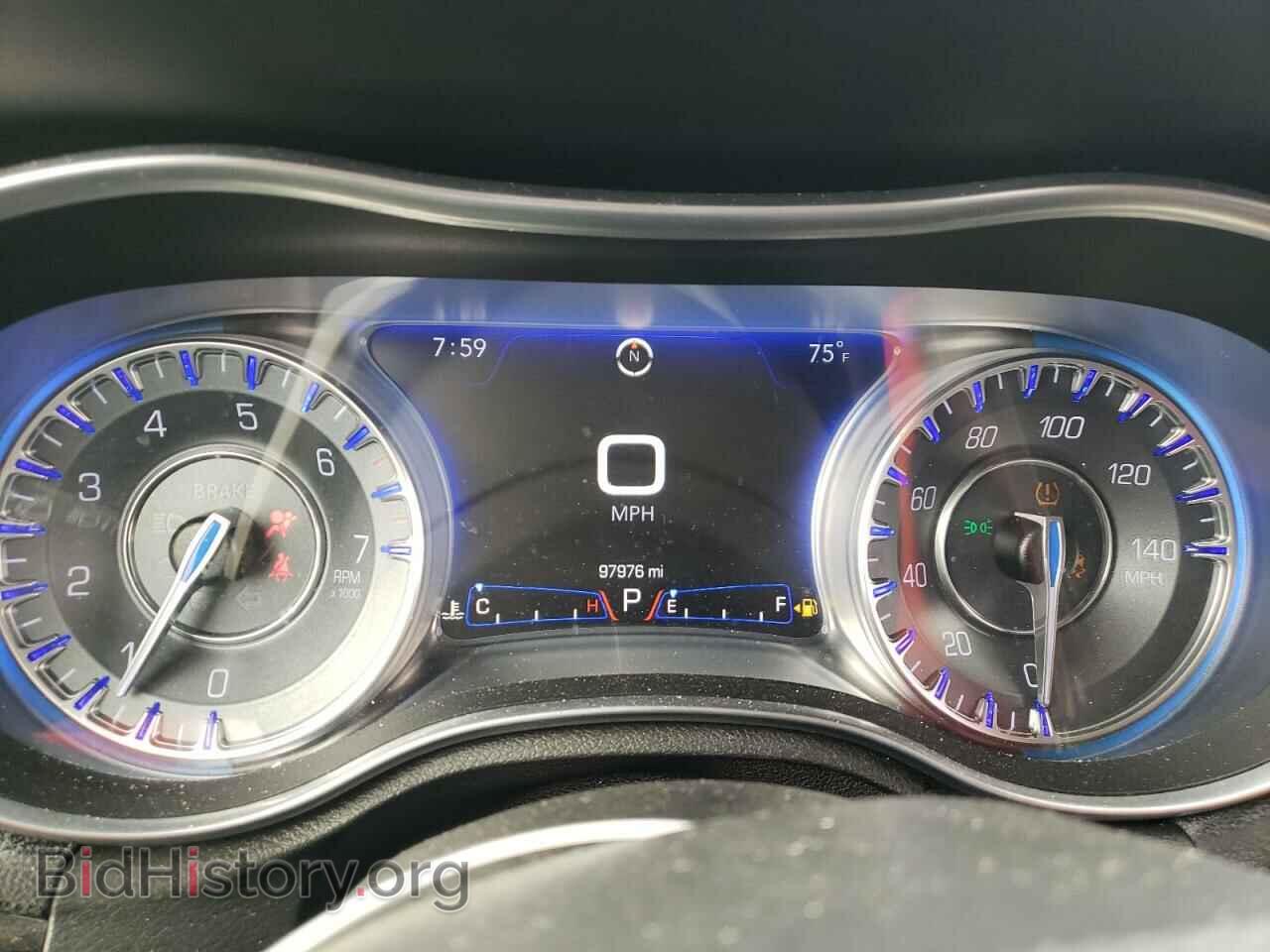 2016 CHRYSLER 300 - VIN: 2C3CCAAG5GH189535 - Фото 9