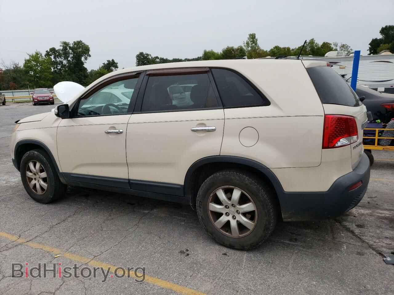 2011 KIA SORENTO - VIN: 5XYKT3A14BG089061 - Фото 2