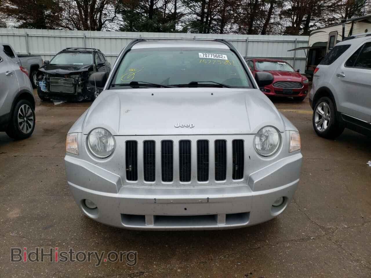2010 JEEP COMPASS - VIN: 1J4NF1FB7AD646255 - Photo 5