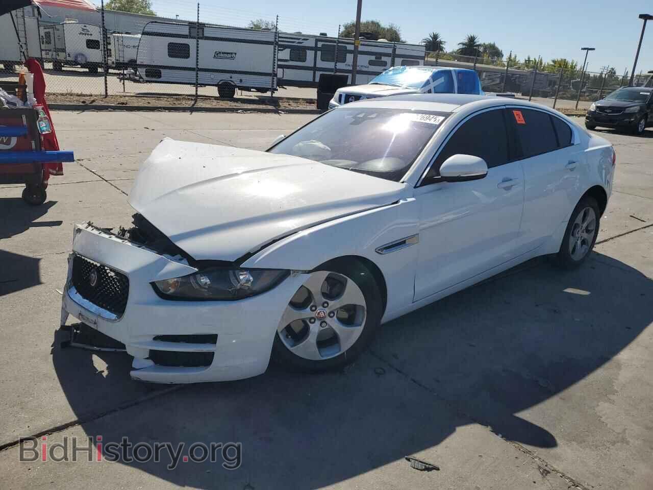 Photo SAJAR4BG8HA951761 - JAGUAR XE 2017