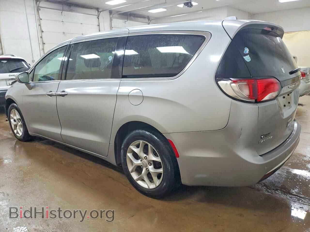 2019 CHRYSLER PACIFICA - VIN: 2C4RC1FG5KR576717 - Photo 2