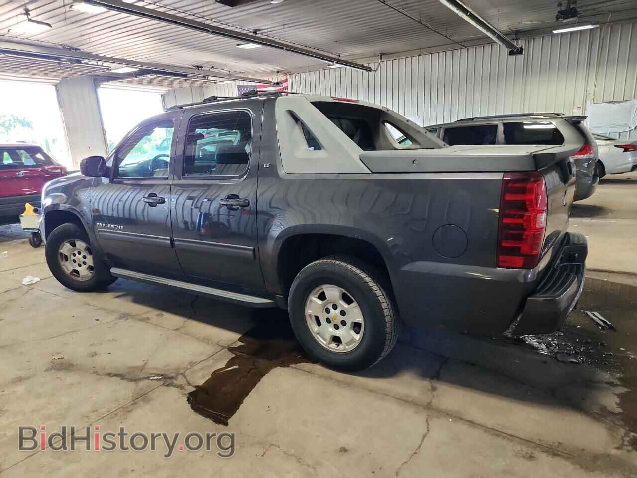 2011 CHEVROLET AVALANCHE - VIN: 3GNTKFE37BG139402 - Фото 2